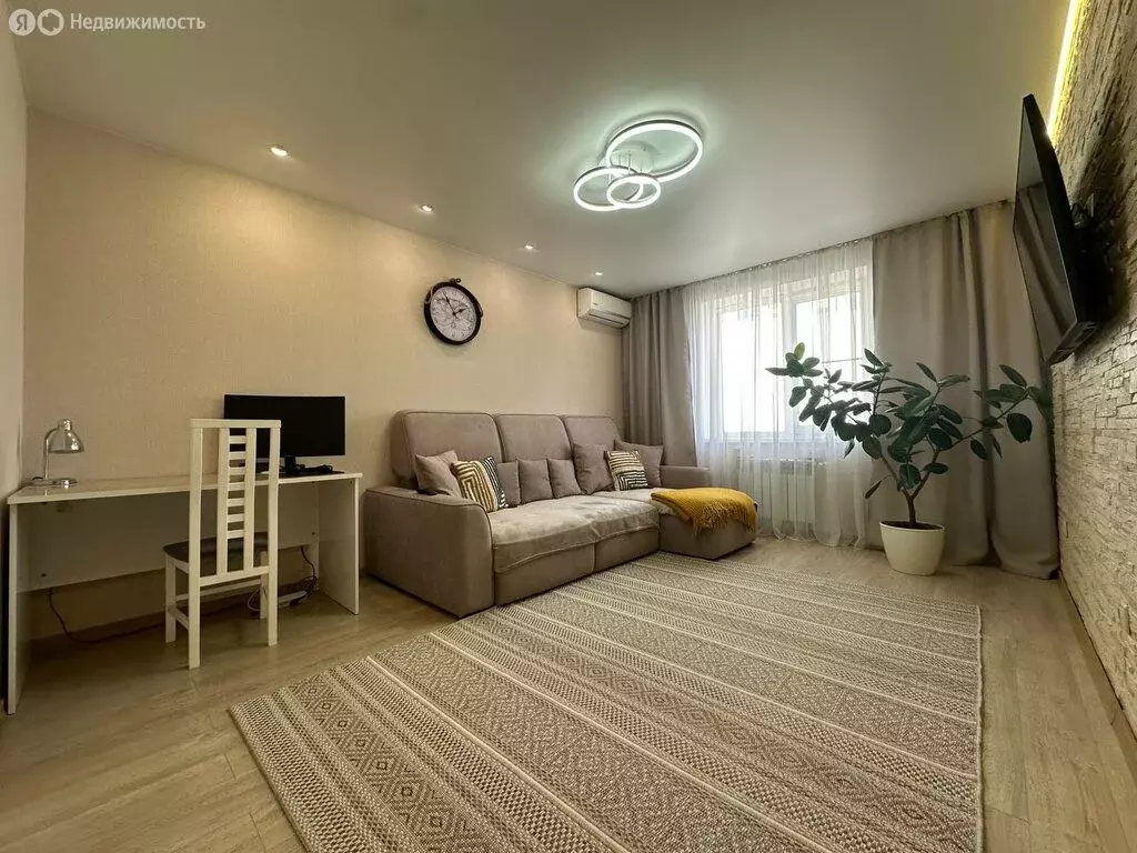 3-комнатная квартира: Волгоград, улица Шумского, 16 (74.6 м) - Фото 1