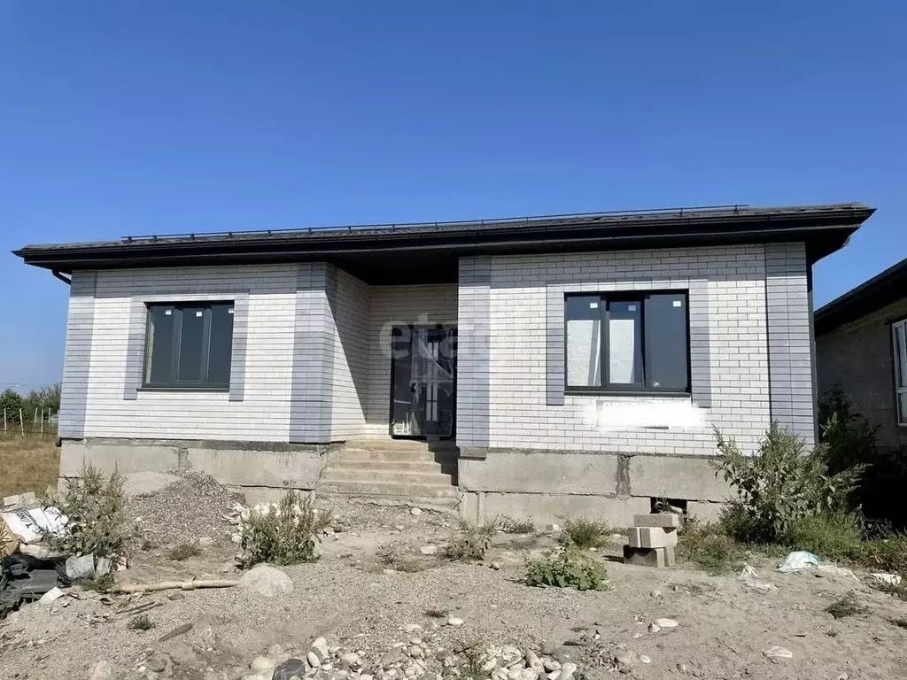 Дом в Карачаево-Черкесия, Псыж аул ул. Дударукова, 136А (125 м) - Фото 0