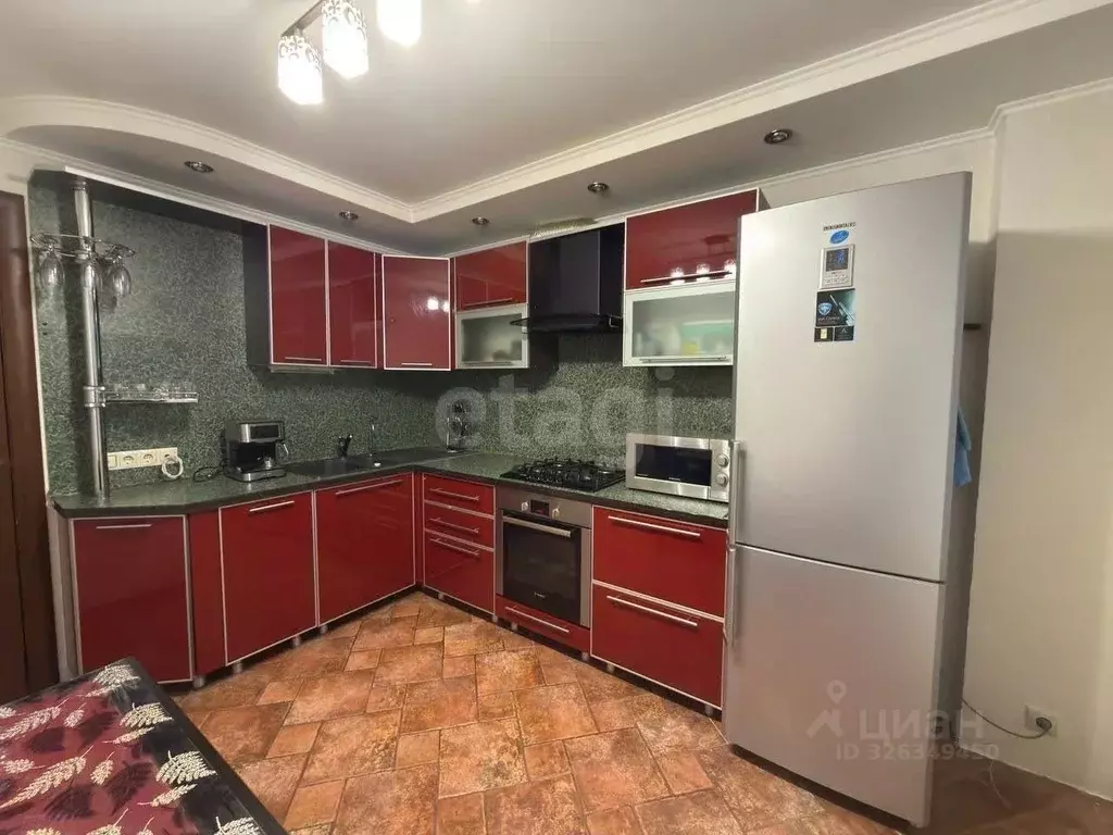 3-к кв. Брянская область, Брянск Белорусская ул., 48 (78.7 м) - Фото 0