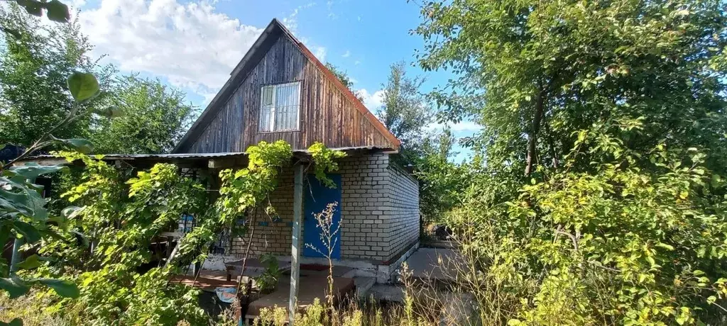 Дом в Саратовская область, Энгельсский район, Новопушкинское ... - Фото 1
