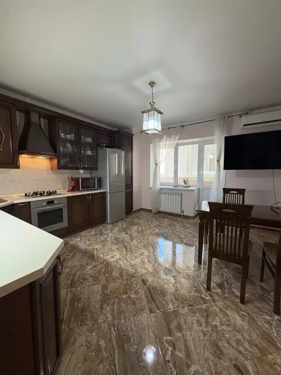 2-к кв. Астраханская область, Астрахань ул. Менжинского, 3 (86.6 м) - Фото 1