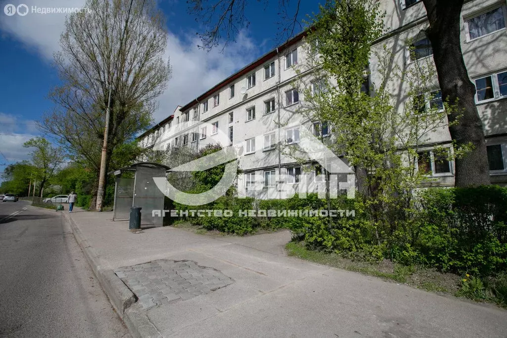 3-комнатная квартира: Калининград, улица Маршала Борзова, 4 (44.7 м) - Фото 1