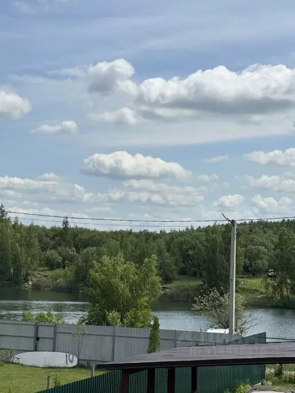 Дом в Тульская область, Кимовский район, Новольвовское с/пос, Родничок ... - Фото 1