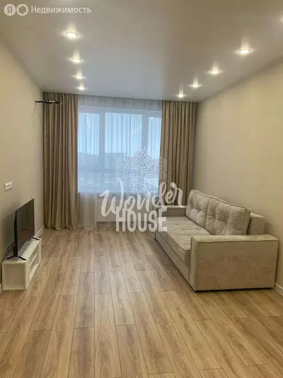 2-комнатная квартира: Тюмень, улица Евгения Войнова, 7 (51 м) - Фото 0