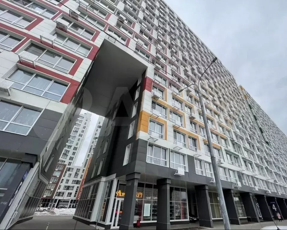 1-к. квартира, 50 м, 12/17 эт. - Фото 0
