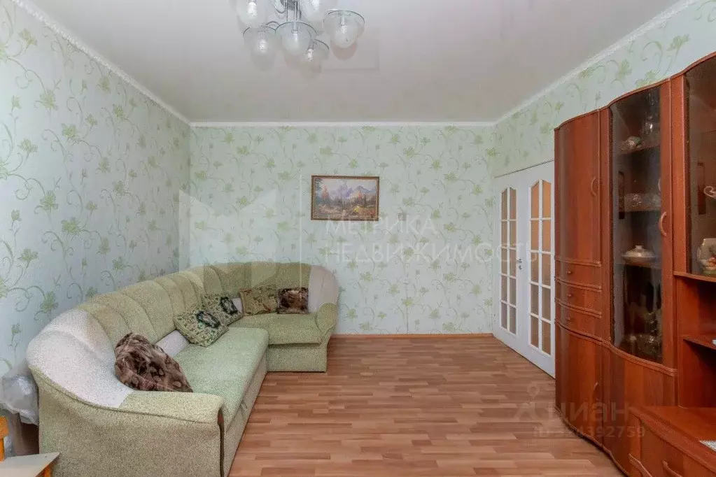 2-к кв. Тюменская область, Тюмень ул. Монтажников, 8 (57.2 м) - Фото 1