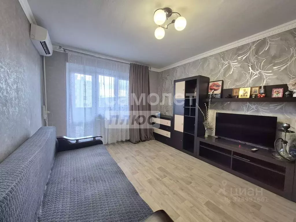 2-к кв. Волгоградская область, Волгоград ул. Кирова, 98 (49.9 м) - Фото 1