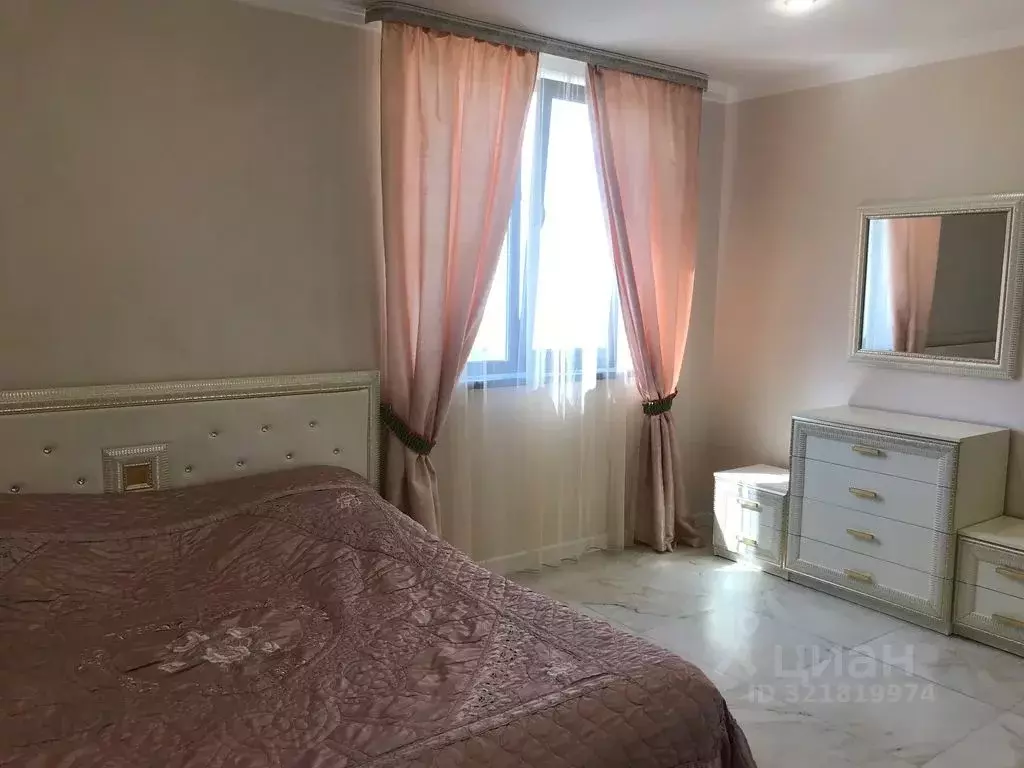 Дом в Севастополь с. Орлиное, ул. Интернациональная, 35 (210 м) - Фото 1