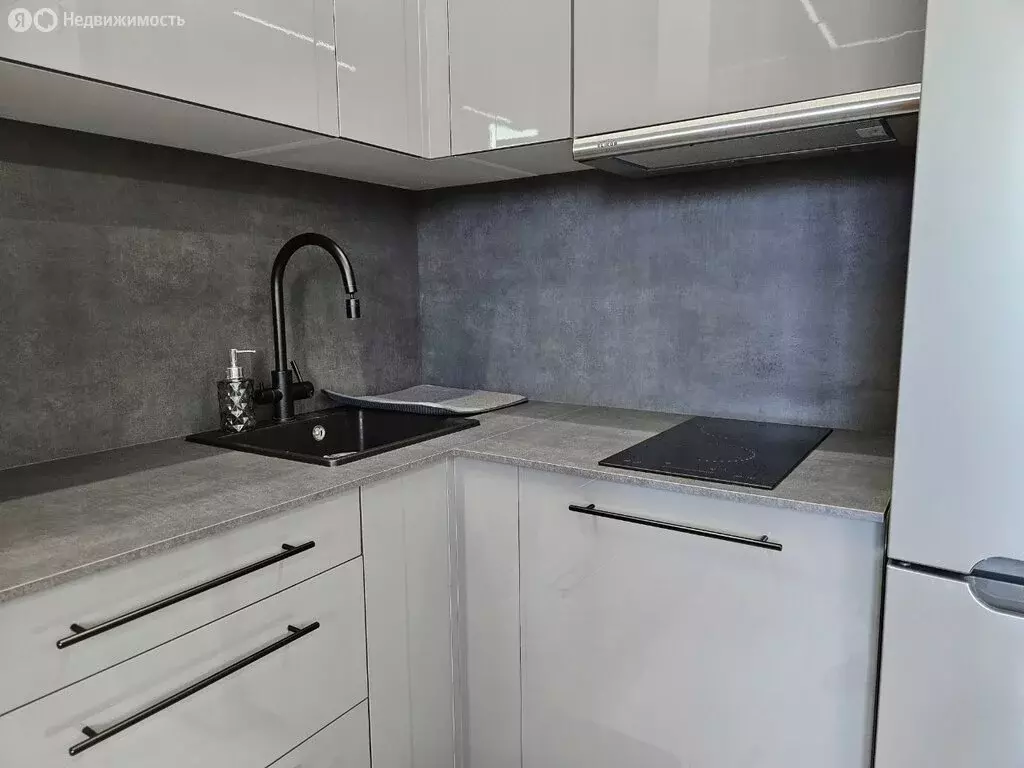 2-комнатная квартира: Калининград, улица Александра Невского, 261 (50 ... - Фото 2