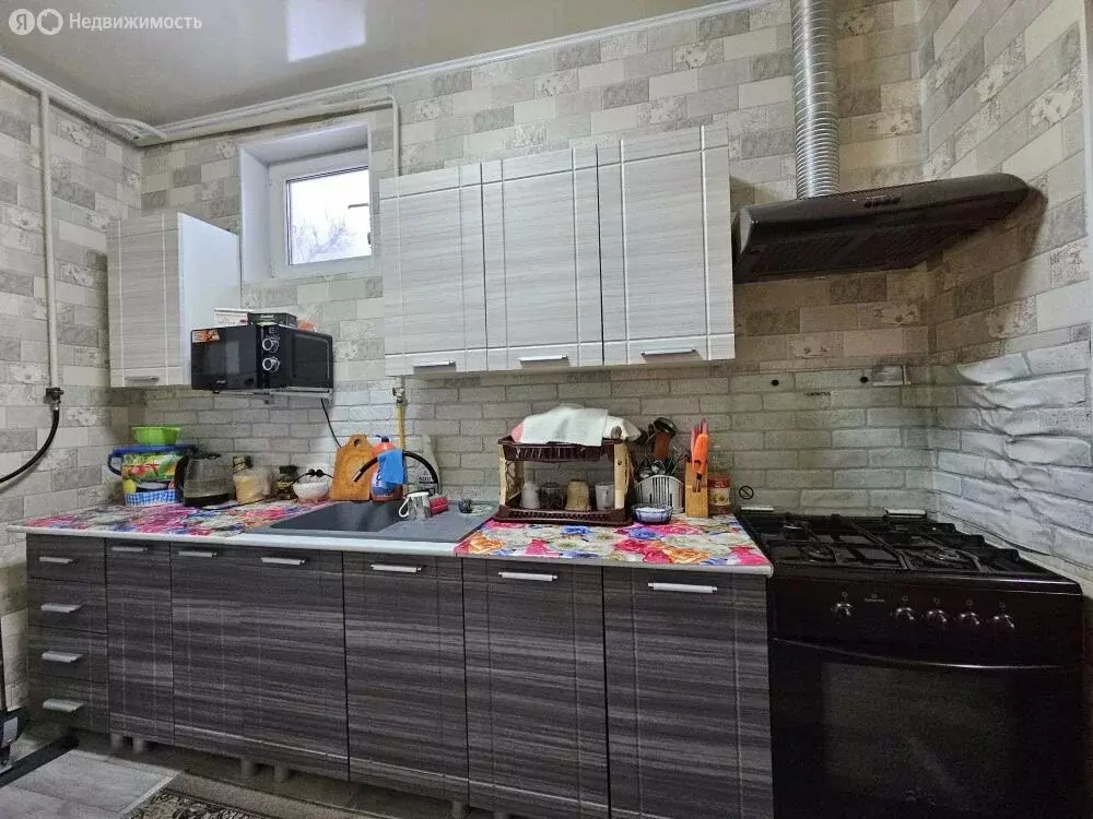 Дом в хутор Гуляй-Борисовка, Школьная улица, 40/1 (50 м) - Фото 2