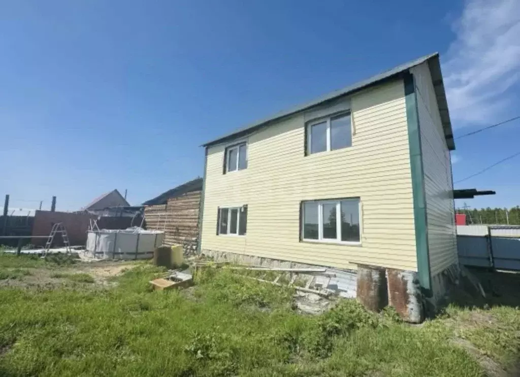 Дом в Саха (Якутия), Покровск Луговая ул., 6 (96 м) - Фото 1