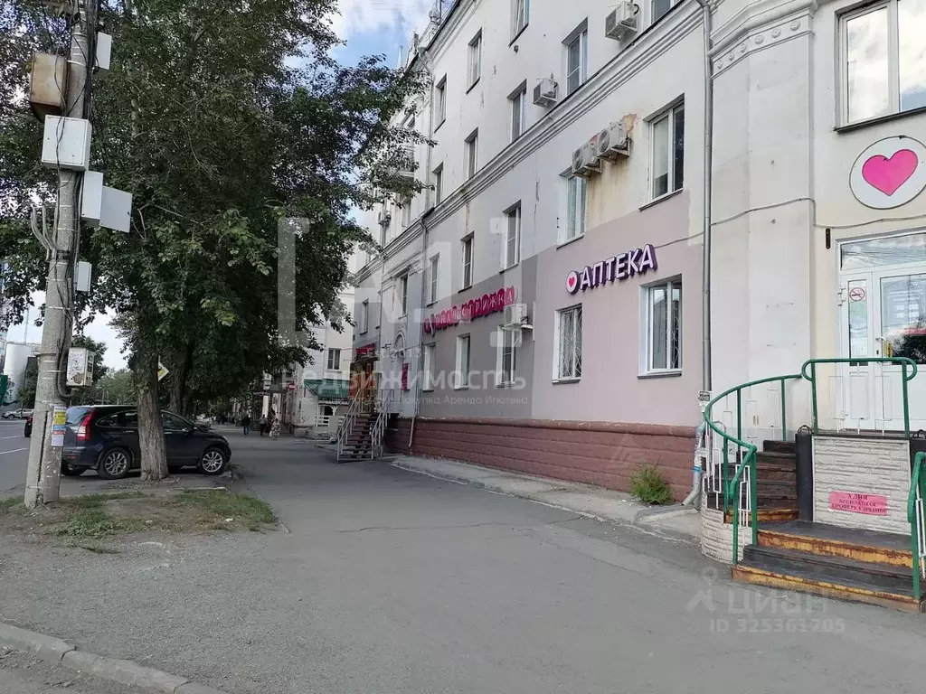 Торговая площадь в Челябинская область, Челябинск ул. Сталеваров, 37 ... - Фото 1