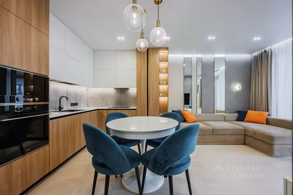 3-к кв. Свердловская область, Екатеринбург ул. Колмогорова, 73к2 (66.8 ... - Фото 1