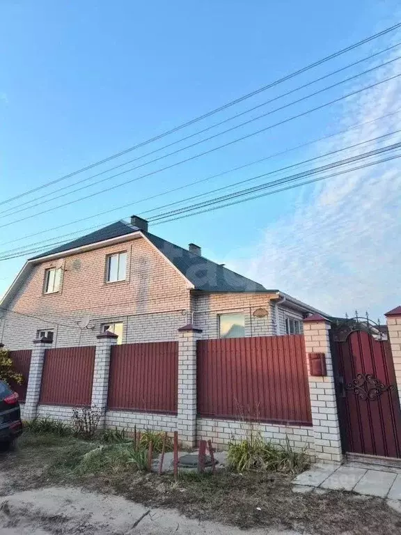 Дом в Воронежская область, Воронеж ул. Криворучко, 26 (190 м) - Фото 1