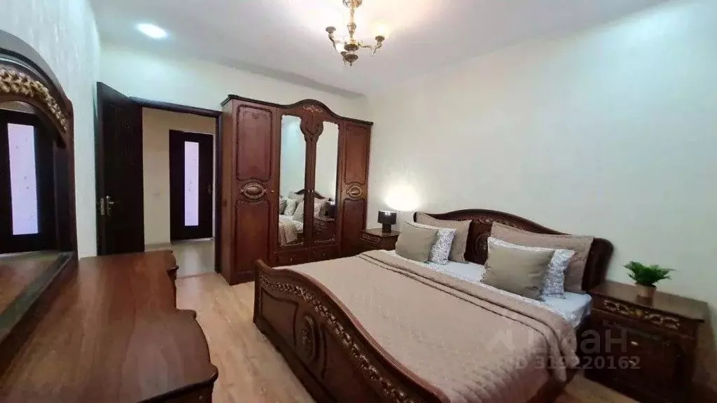 1-к кв. Ставропольский край, Пятигорск просп. Калинина, 2а (75.0 м) - Фото 0