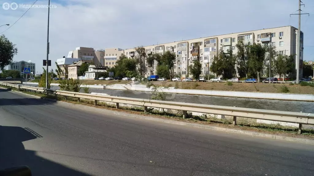 Дом в Астрахань, улица Набережная 1 Мая (71 м) - Фото 0