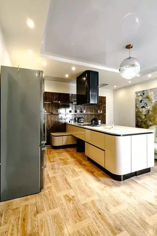 2-к кв. Тюменская область, Тюмень ул. Салтыкова-Щедрина, 58/2 (78.0 м) - Фото 0