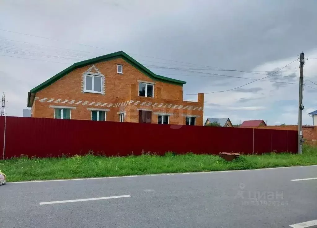 Дом в Тюменская область, Тюмень ул. Жемчужная (240 м) - Фото 1