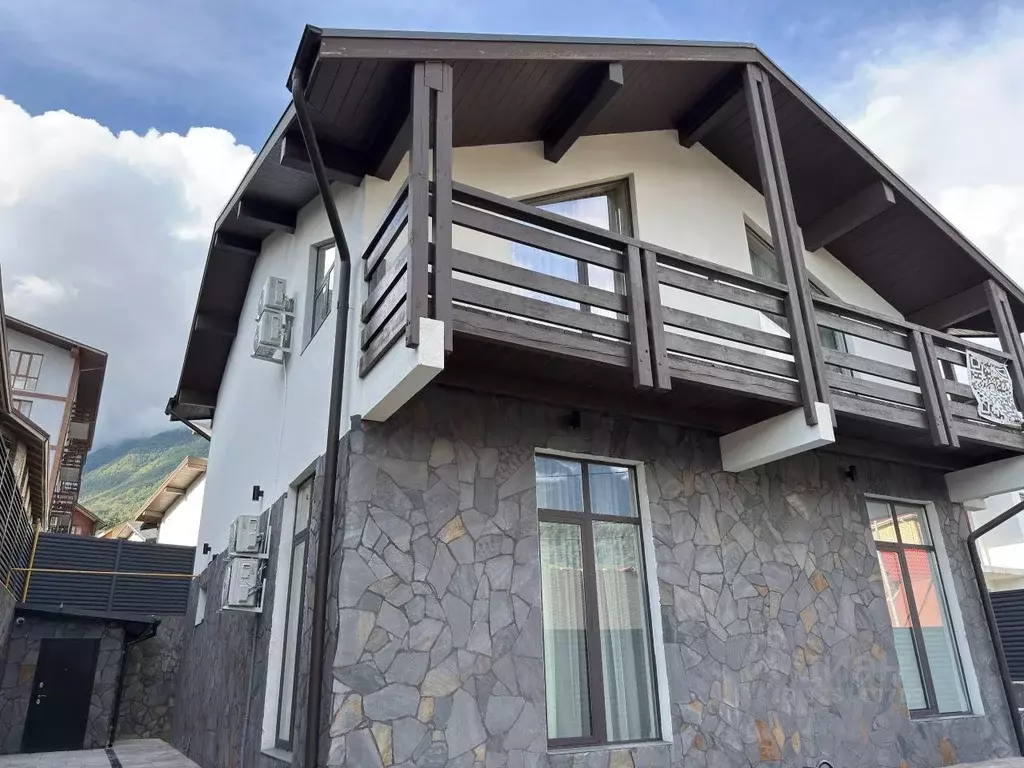 Дом в Краснодарский край, Сочи Красная Поляна пгт, ул. Пчеловодов, 13 ... - Фото 1