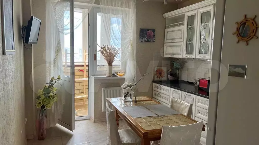 1-к. квартира, 50 м, 12/19 эт. - Фото 1