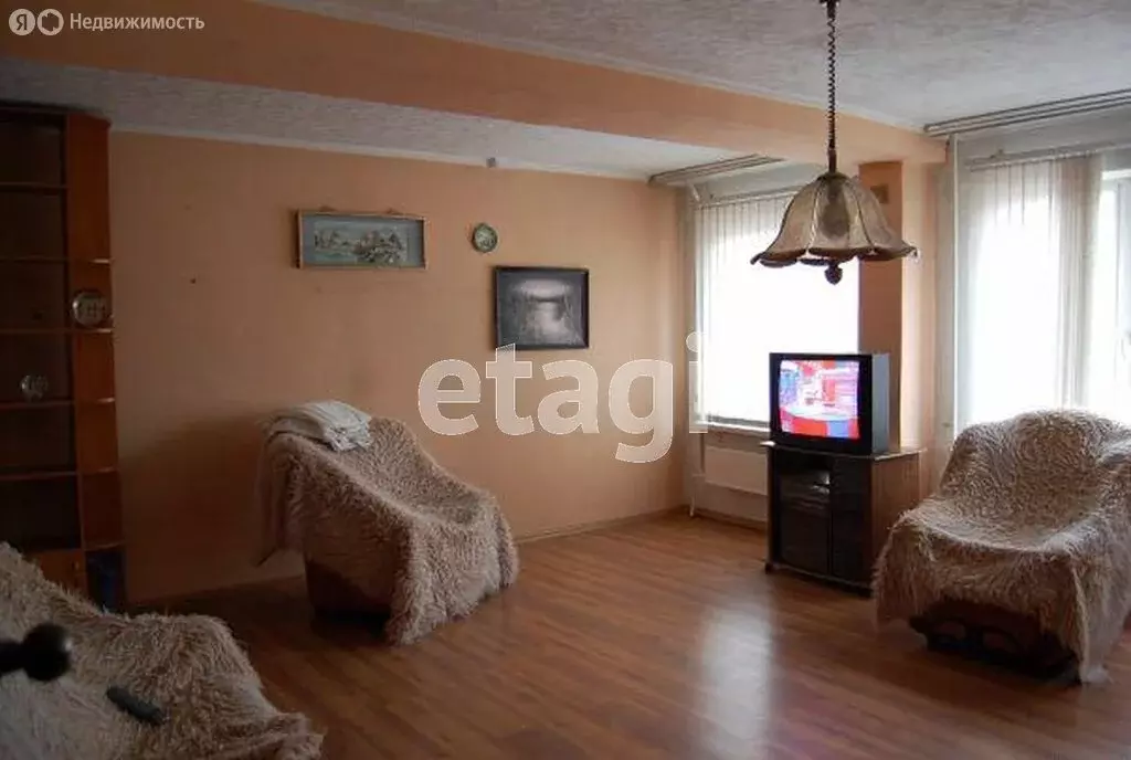 3-комнатная квартира: Абакан, улица Кати Перекрещенко, 2 (73.8 м) - Фото 2