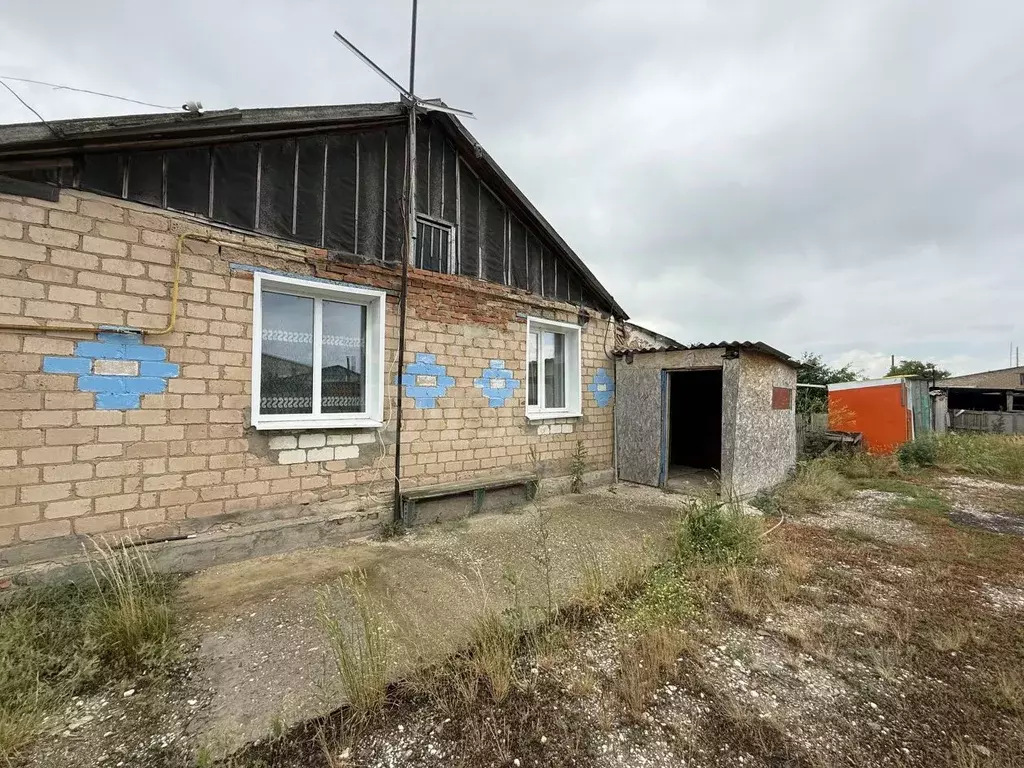 Дом в Оренбургская область, Соль-Илецкий муниципальный округ, с. ... - Фото 1