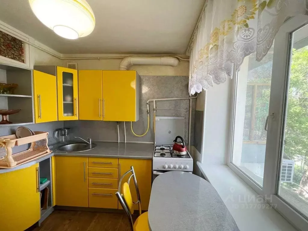 3-к кв. Крым, Керчь ул. Островского, 115 (57.0 м) - Фото 0