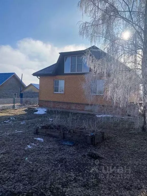 Коттедж в Белгородская область, Старооскольский городской округ, с. ... - Фото 1