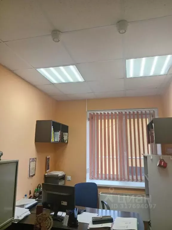 Помещение свободного назначения в Ленинградская область, Гатчина ул. ... - Фото 0