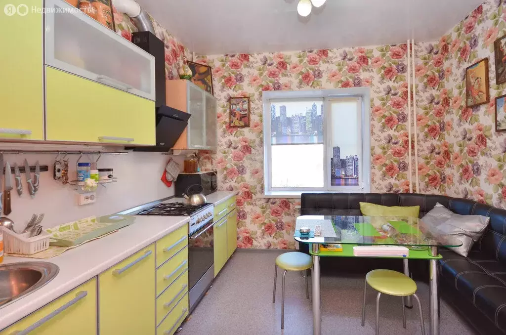 3-комнатная квартира: посёлок городского типа Ярега, Белгородская ... - Фото 1