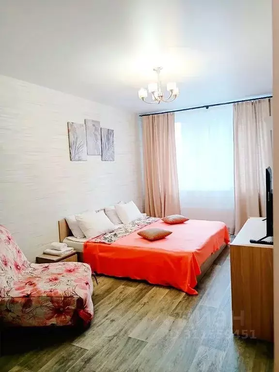 1-к кв. Красноярский край, Красноярск Октябрьская ул., 10 (44.0 м) - Фото 0