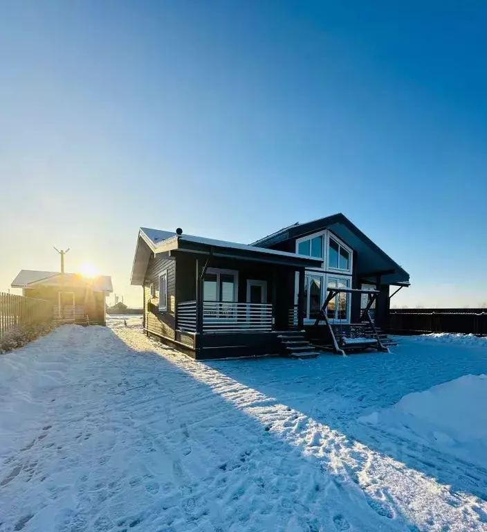Дом в Ленинградская область, Волховский район, Староладожское с/пос, ... - Фото 1