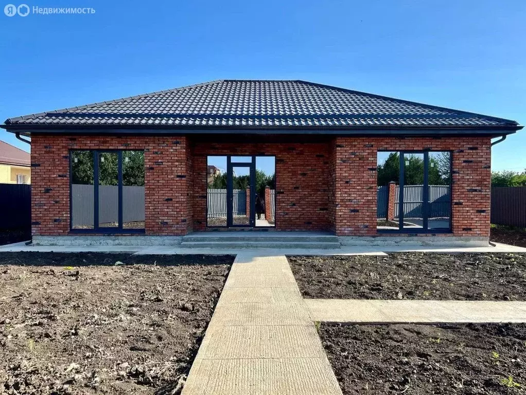 Дом в Наримановский район, село Солянка (100 м) - Фото 1