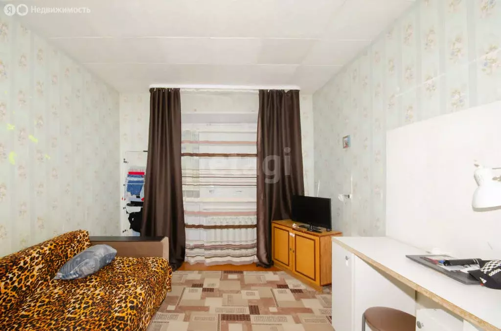 2-комнатная квартира: Ялуторовск, улица 50 лет Октября, 8 (45.1 м) - Фото 2