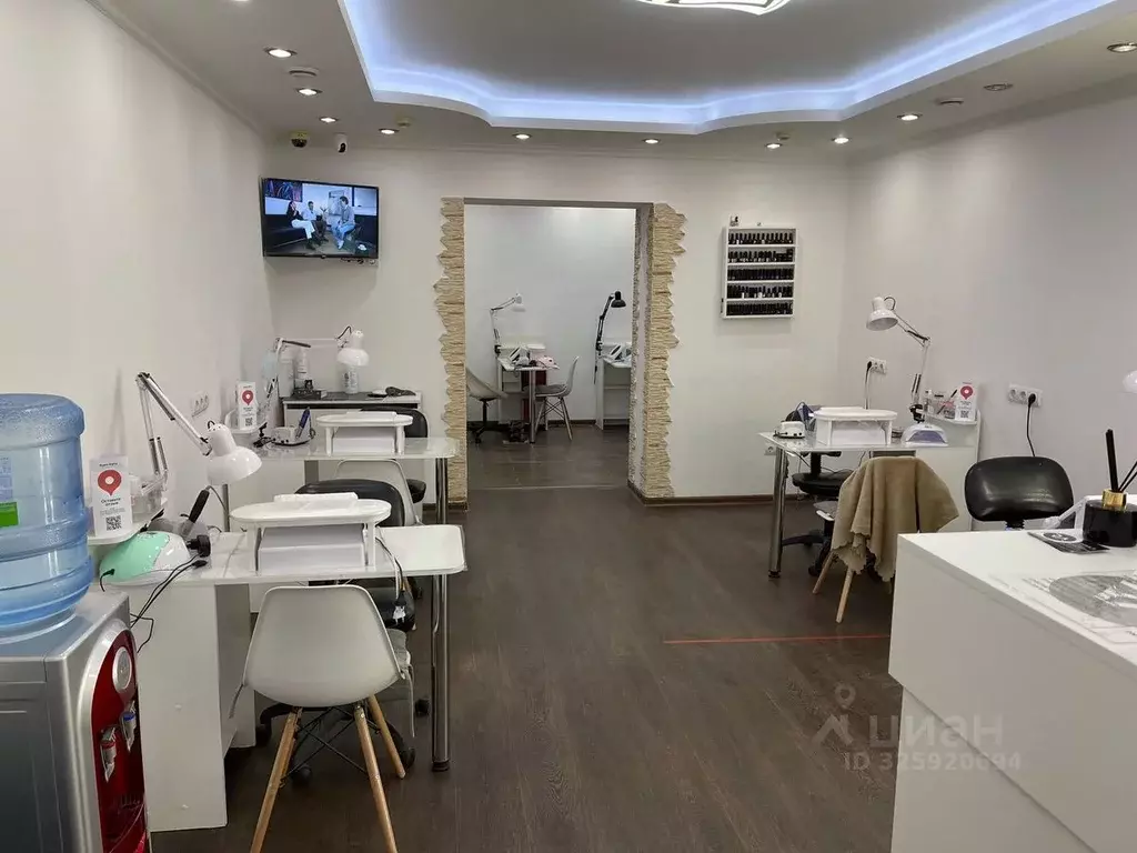 Помещение свободного назначения в Татарстан, Казань ул. Максимова, 3 ... - Фото 1