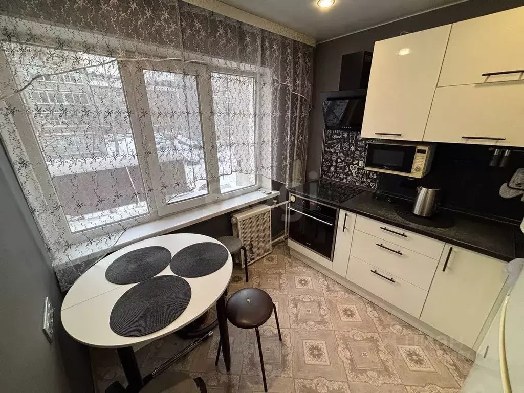 1-к кв. Тюменская область, Тюмень ул. Коммунаров, 39 (30.0 м) - Фото 1