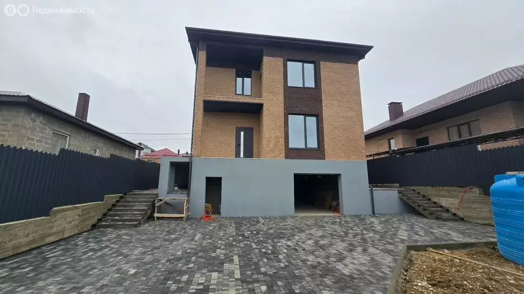 Дом в село Супсех, улица Чкалова (260 м) - Фото 2