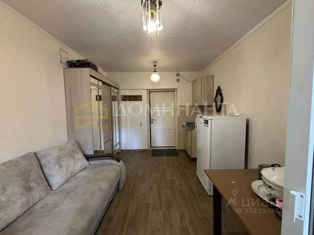 Комната Смоленская область, Смоленск ул. Попова, 38Ак2 (11.7 м) - Фото 1