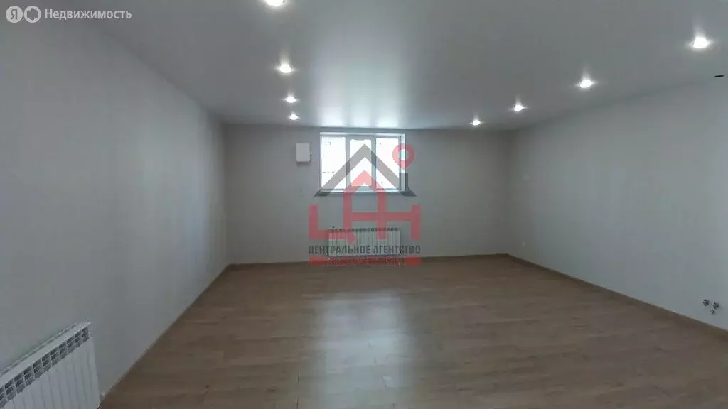 Квартира-студия: Ессентуки, улица Кленовая Роща, 8 (60.8 м) - Фото 1