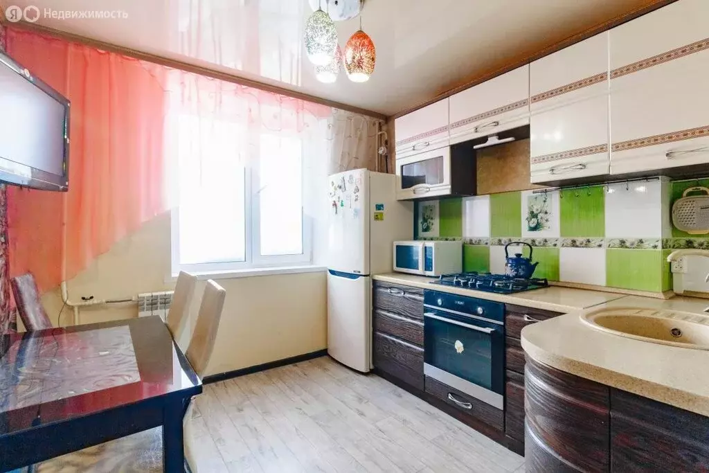 3-комнатная квартира: Комсомольск-на-Амуре, Ленинградская улица, 72к2 ... - Фото 1