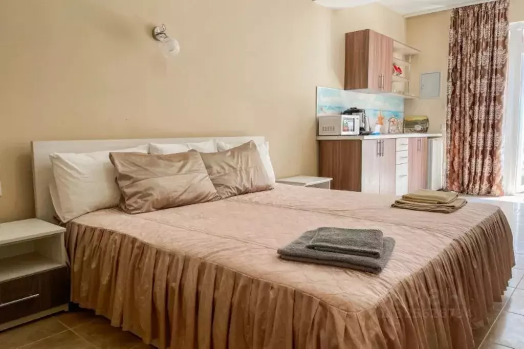 Комната Крым, Сакский район, Штормовское с/пос, с. Поповка ул. ... - Фото 1