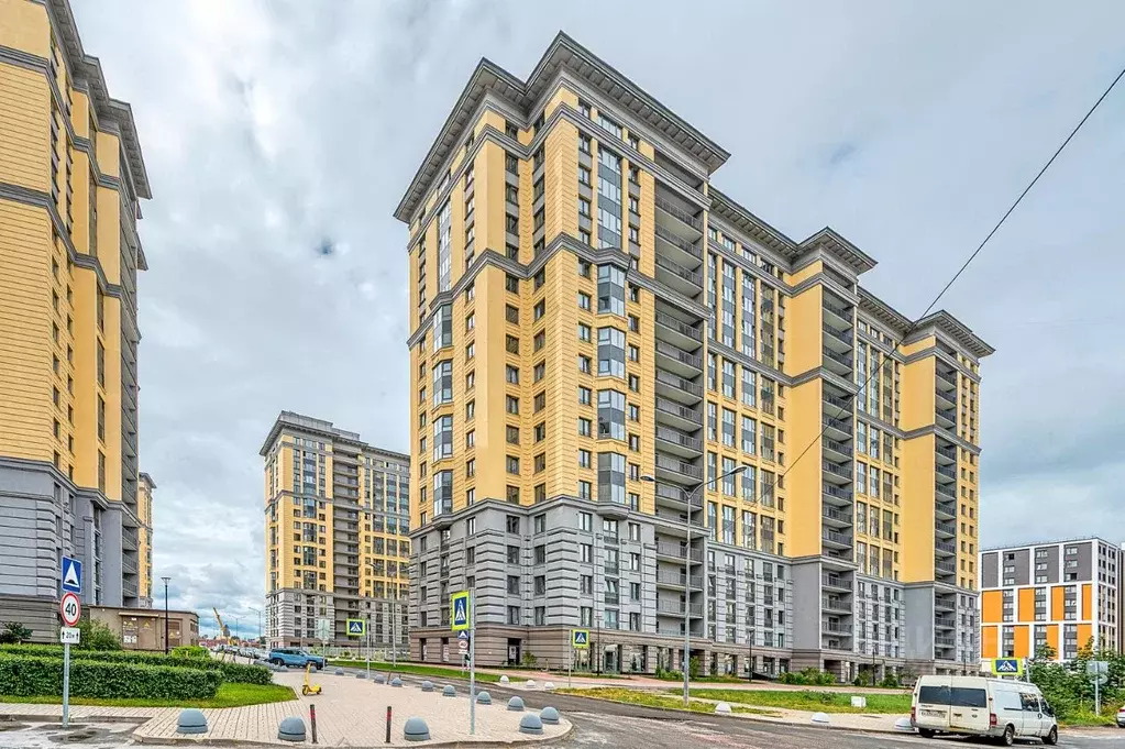 3-к кв. Санкт-Петербург Октябрьская наб., 40 (81.0 м) - Фото 1