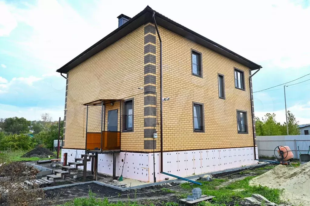 Дом 180 м на участке 10 сот. - Фото 1