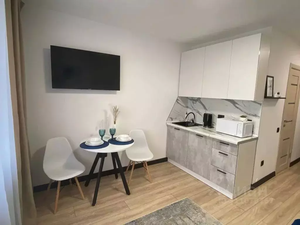 Студия Тюменская область, Тюмень ул. Мельникайте, 83 (20.0 м) - Фото 1