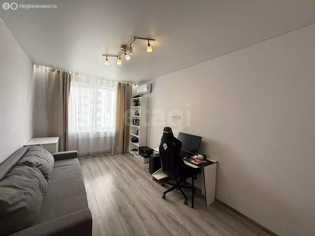 2-комнатная квартира: Саратов, улица имени Н.Г. Чернышевского, 108А ... - Фото 2