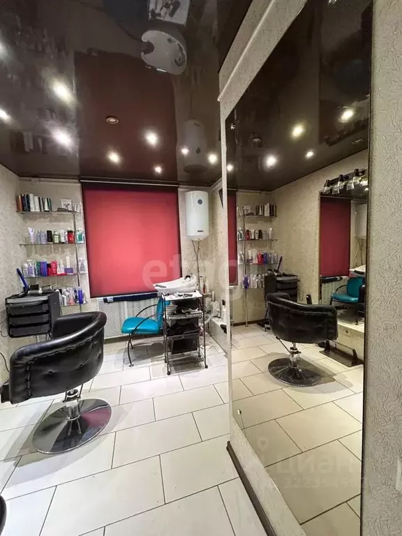 Офис в Ямало-Ненецкий АО, Новый Уренгой ул. 26-го съезда КПСС, 4В (49 ... - Фото 1