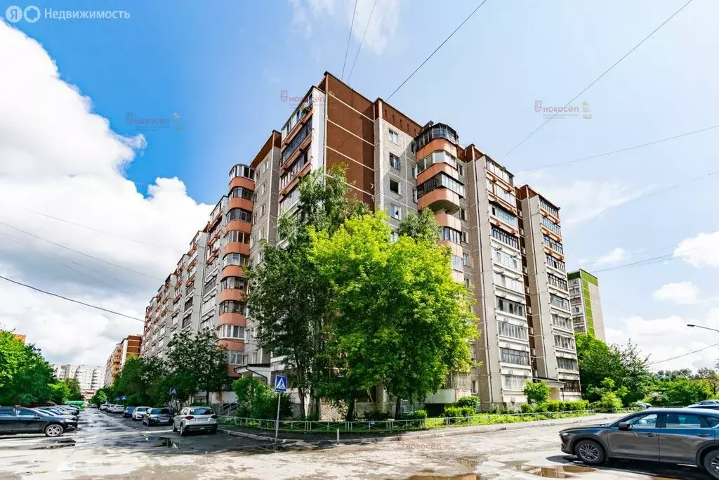 3-комнатная квартира: Екатеринбург, Родонитовая улица, 6 (64 м) - Фото 1