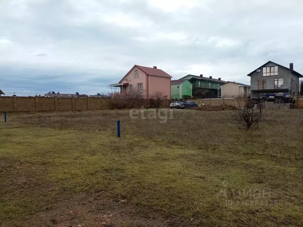 Участок в Крым, Евпатория городской округ, Заозерное пгт ул. Морская ... - Фото 1