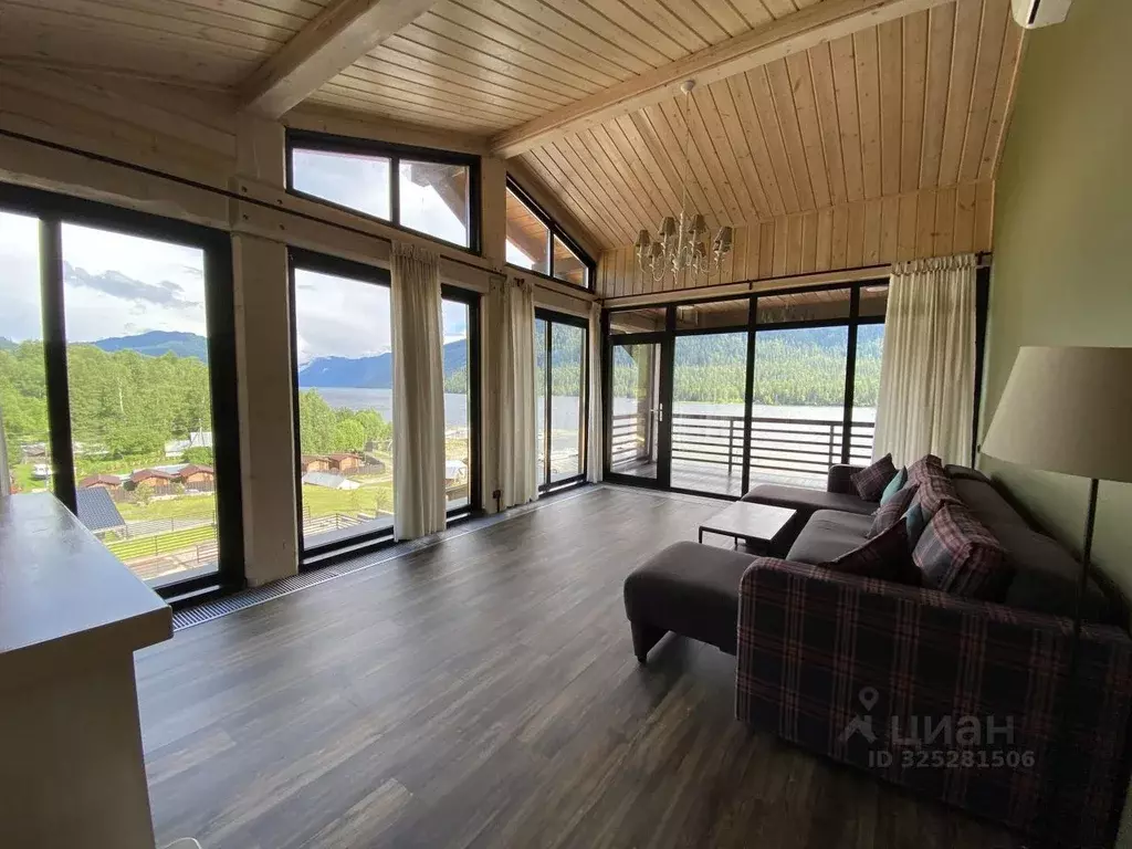 Комната Алтай, Турочакский район, с. Артыбаш Телецкая ул., 68 (50.0 м) - Фото 1