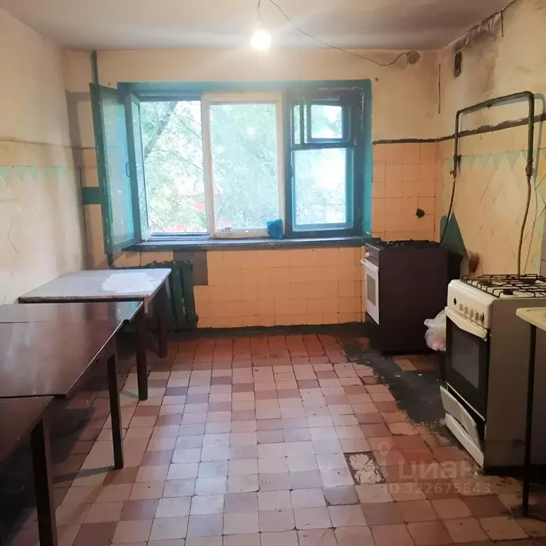 Комната Саратовская область, Саратов просп. Энтузиастов, 50 (24.0 м) - Фото 1